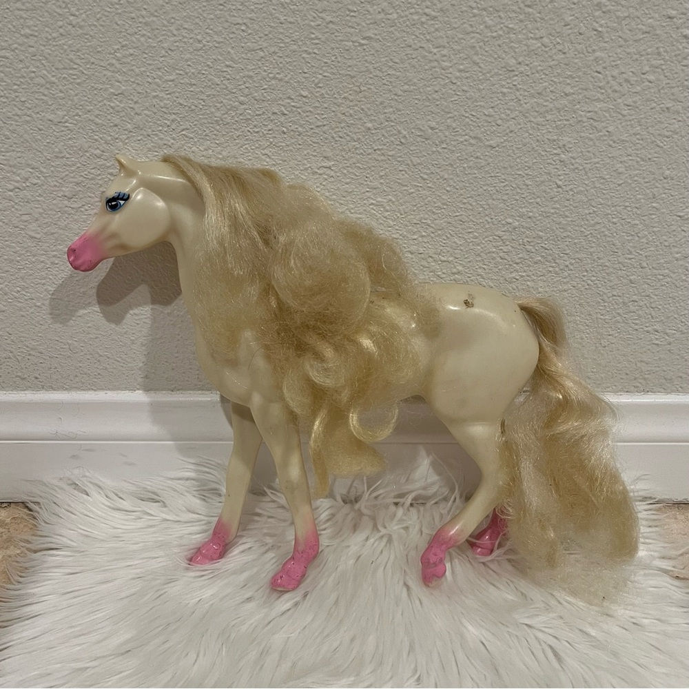 Mattel Barbie Cinderella Sparkling White Horse Figure Disney 2004 TLC